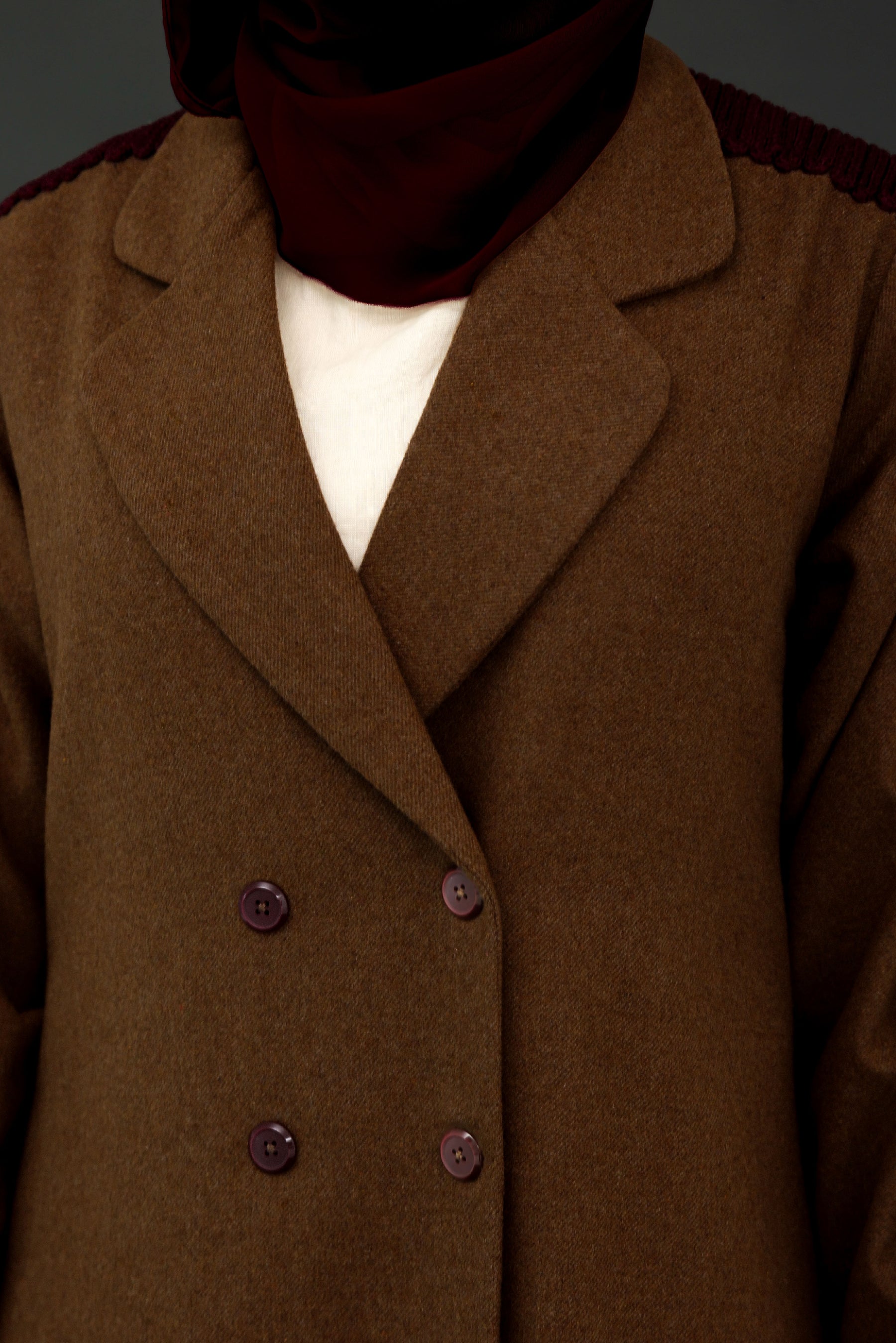 Corded Sleeve Abaya in Dark Sand